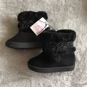 Swiggles Shoes - Girls Faux Suede Boots Size 9 Toddler Swiggles Shoes - Girls Faux Suede Boots Size 9 Toddler